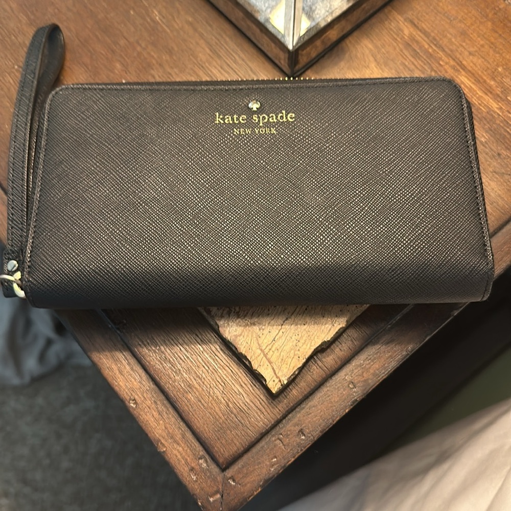 Kate Spade Wallet - Picture 2 of 4